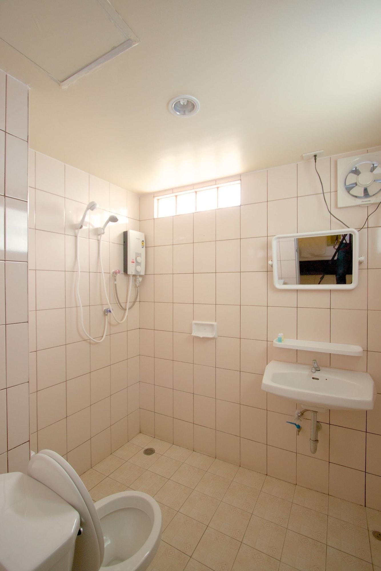 Charn Residence Bangsaen Εξωτερικό φωτογραφία