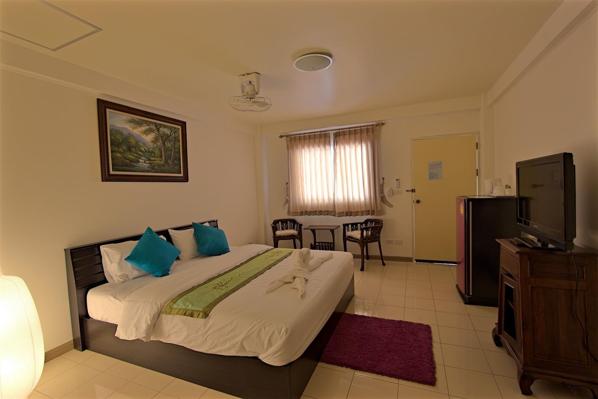 Charn Residence Bangsaen Εξωτερικό φωτογραφία