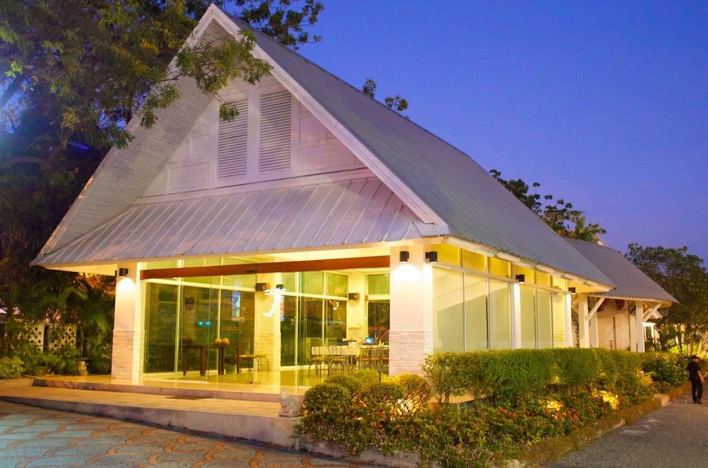 Charn Residence Bangsaen Εξωτερικό φωτογραφία