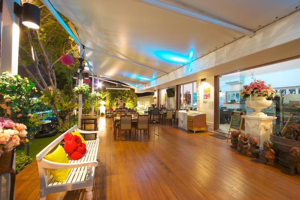 Charn Residence Bangsaen Εξωτερικό φωτογραφία