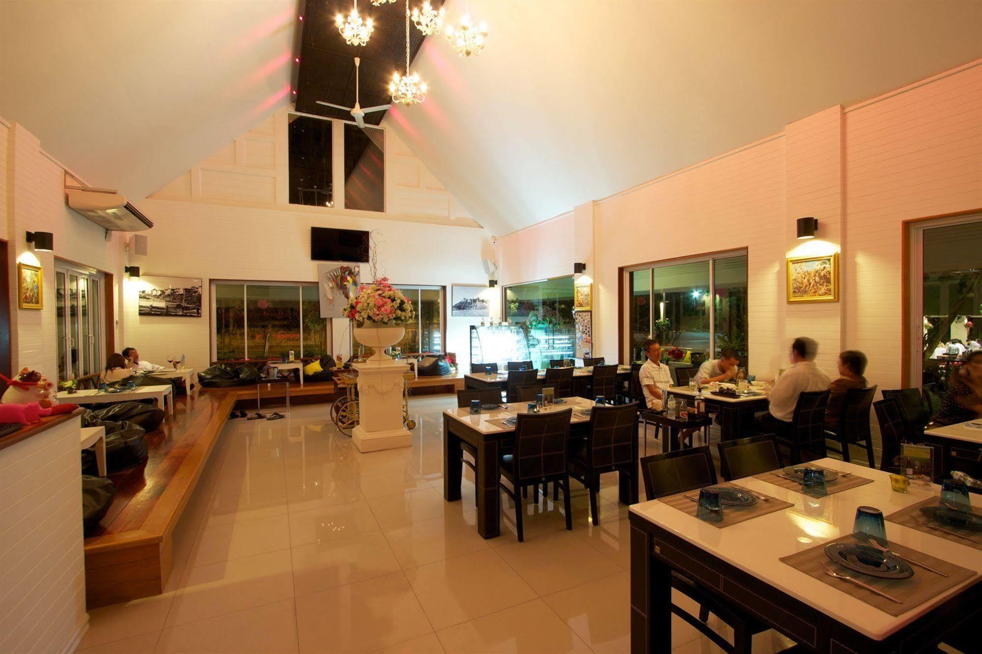 Charn Residence Bangsaen Εξωτερικό φωτογραφία