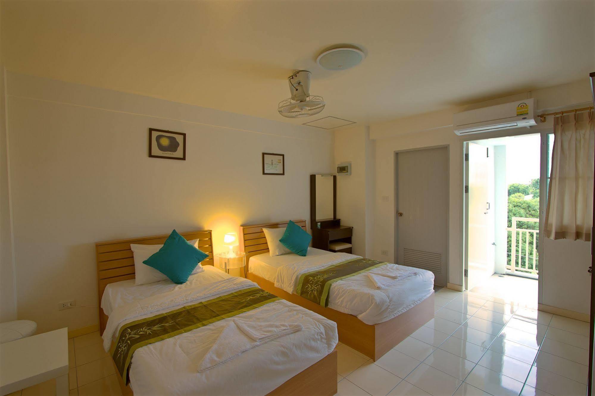 Charn Residence Bangsaen Εξωτερικό φωτογραφία