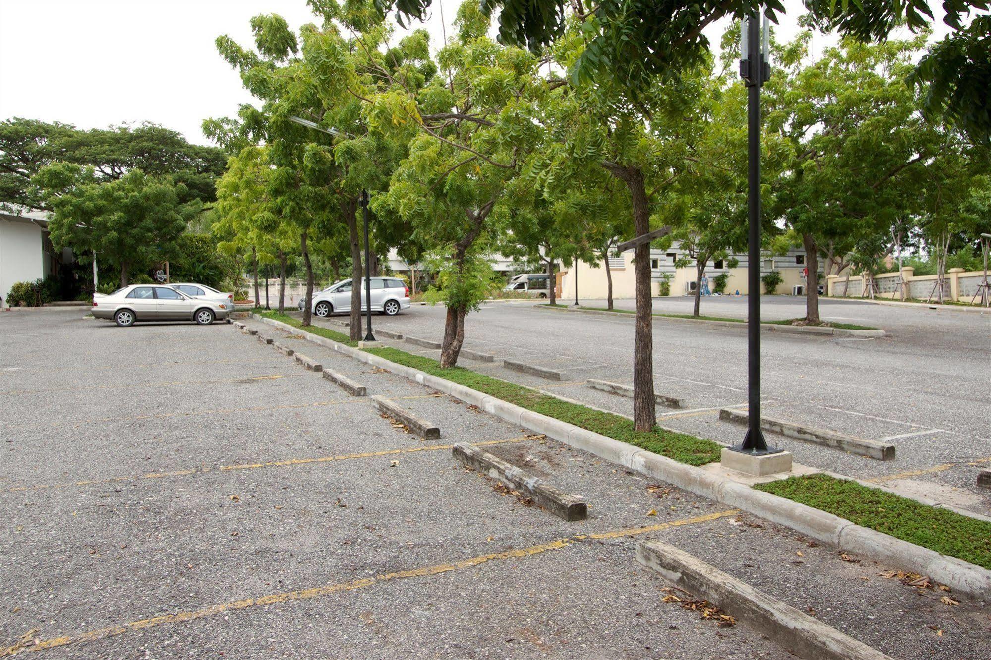 Charn Residence Bangsaen Εξωτερικό φωτογραφία